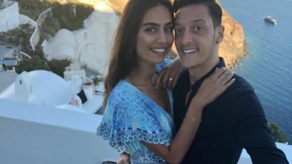 Mesut Özil in Amine Gülşe sta zaročena