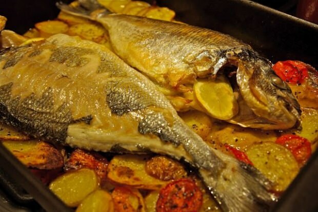 Kako kuhati bluefish? Najlažji način kuhanja modre ribe! Recept pečene modre ribe