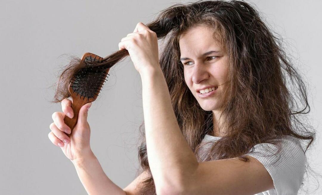 Kako razvozlati lase, ki so zavozlani in klobučesti?