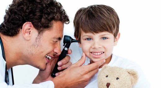 Bodite pozorni na zdravje ušes pri otrocih!