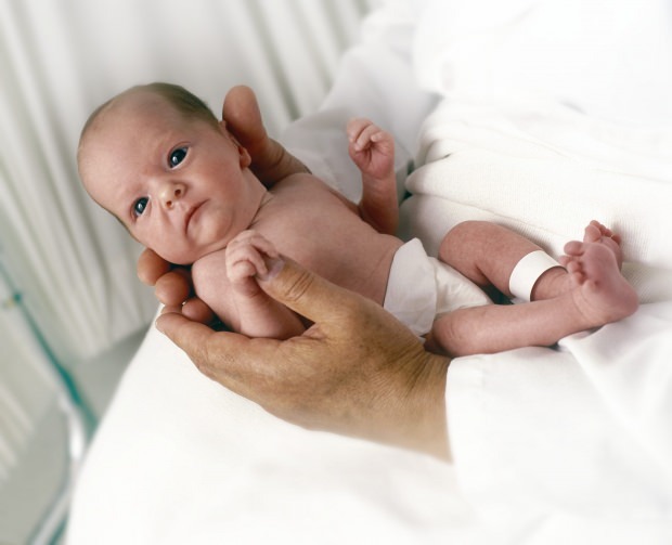 Kakšna je bolezen fenilketonurija pri dojenčkih?
