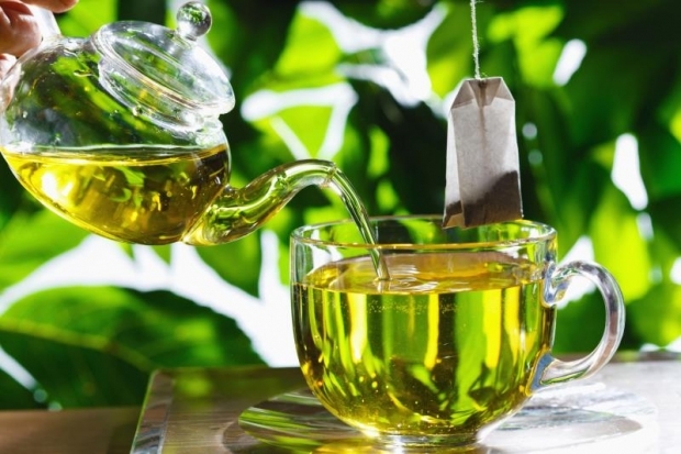 Prednosti pitja zelenega čaja na prazen želodec