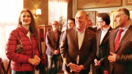 Minister Mevlüt Çavuşoğlu je obiskal nabor serije Spopad