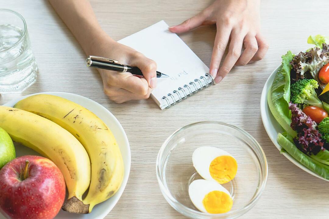 Kaj je kalorični primanjkljaj? Kako ustvariti kalorični primanjkljaj? Kako izračunati kalorični primanjkljaj