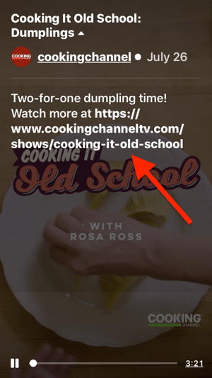 Primer klikljive video povezave v opisu epizode IGTV Cooking It Old School "Dumplings".